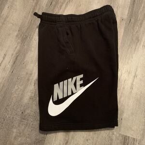 NIKE Sportswear Club Fleece Shorts Boys Youth Size XL Black Logo CK0509-010